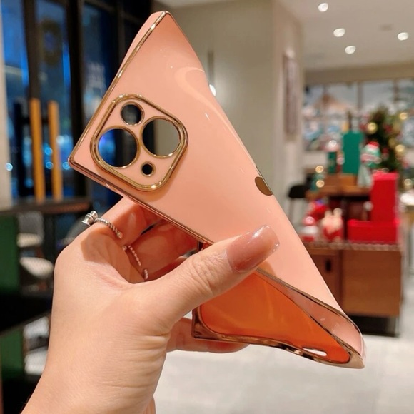 Heart Pattern Phone Case - Picture 3 of 3